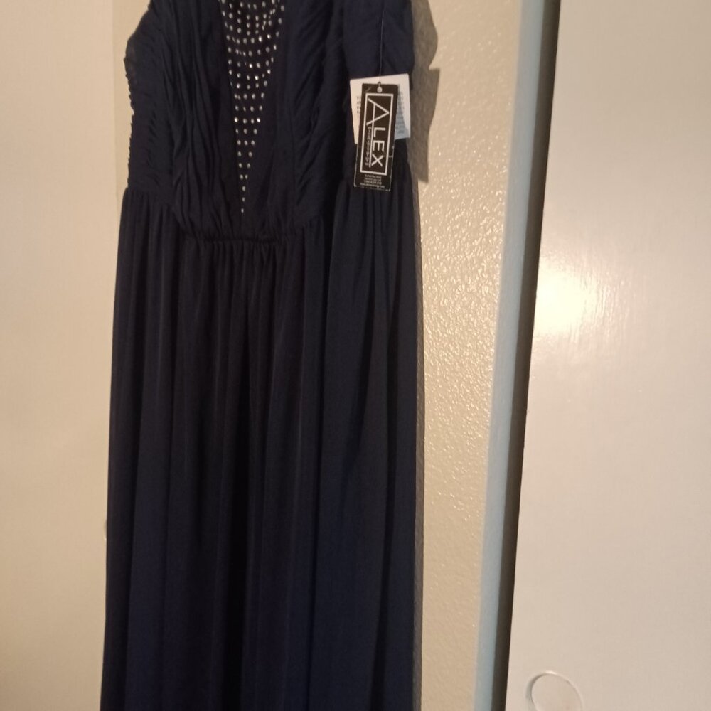 Alex Evenings Formal Dress - Picture 2 of 10
